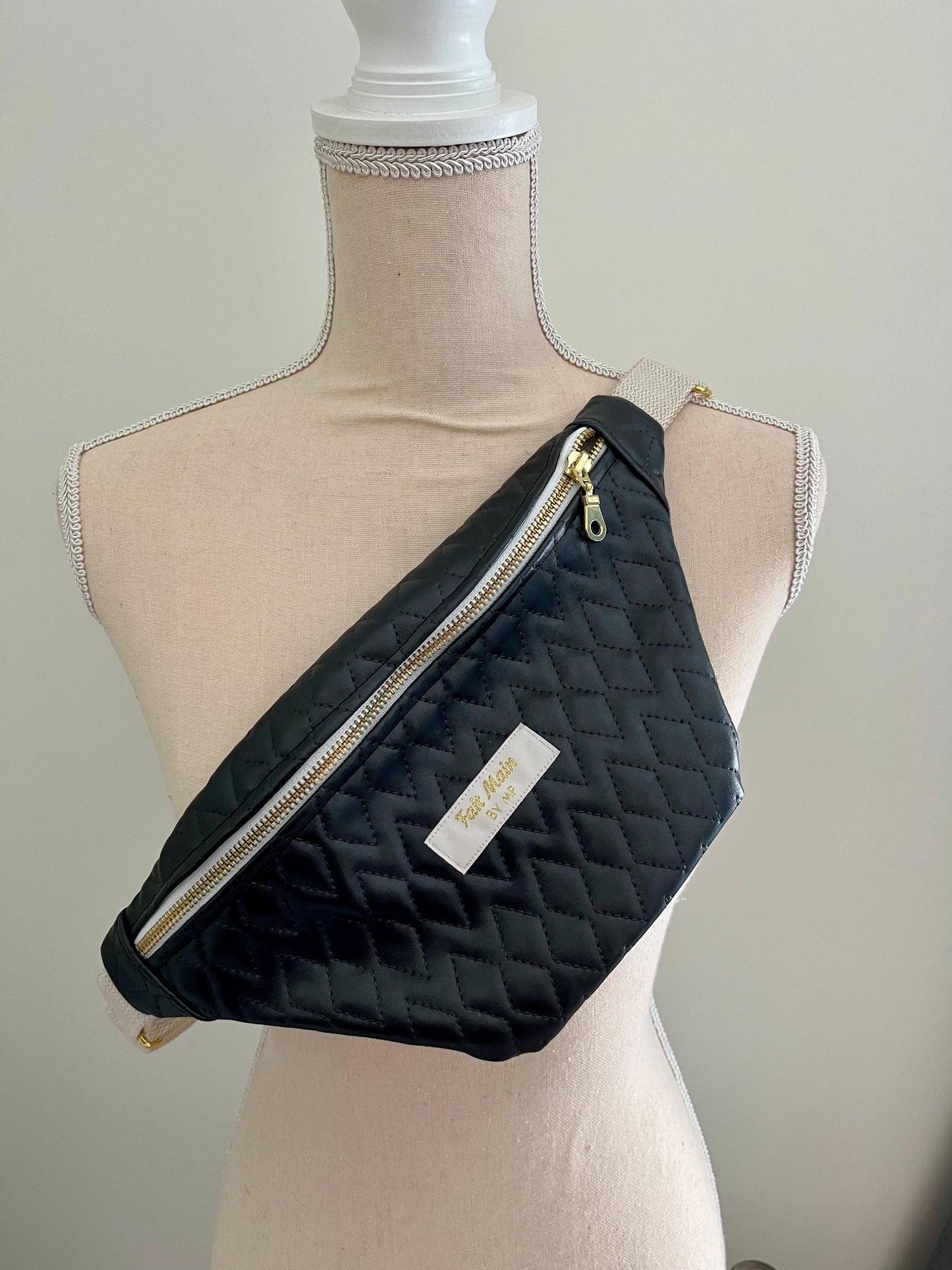 Sac banane matelassée taille M