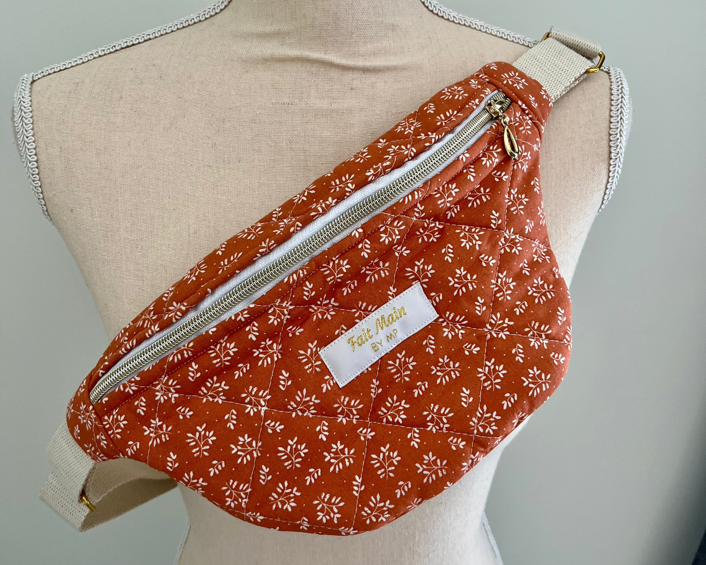 Sac banane matelassée taille M