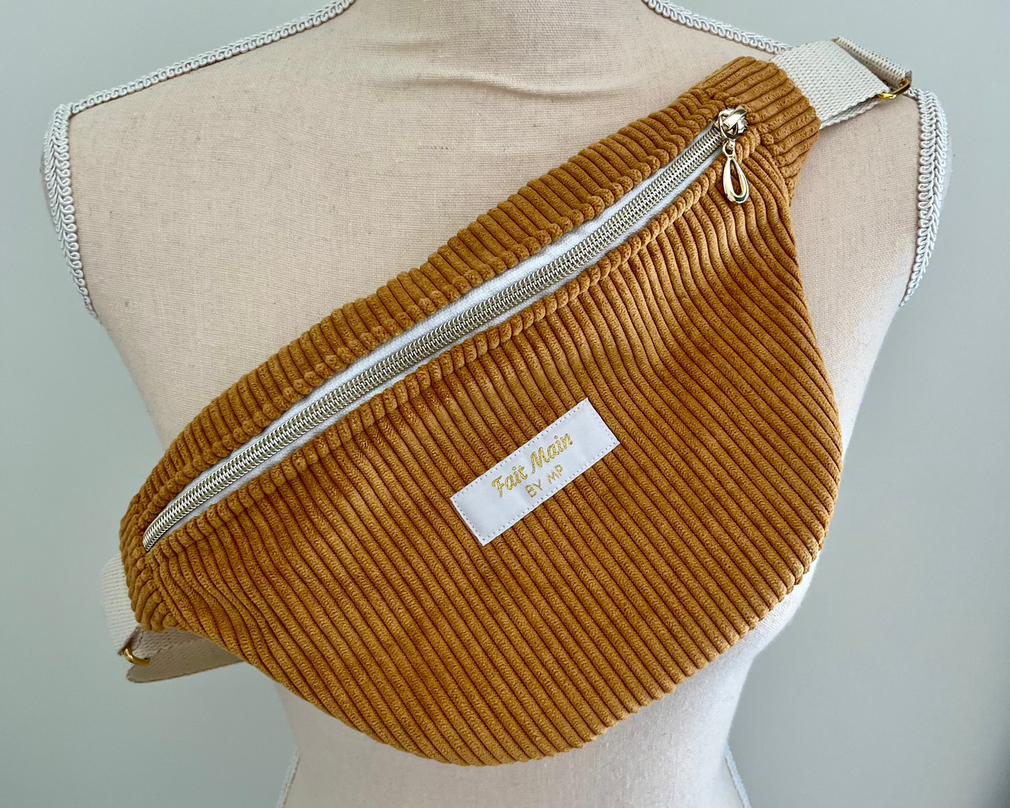 Sac banane velour côtelé taille M